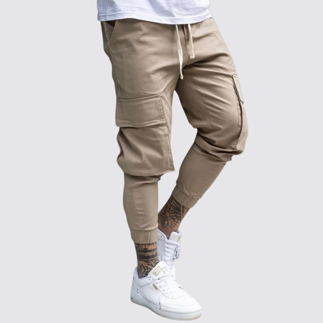 Noah | Urbane Cargo-Jogginghose mit Bündchen und praktischen Taschen