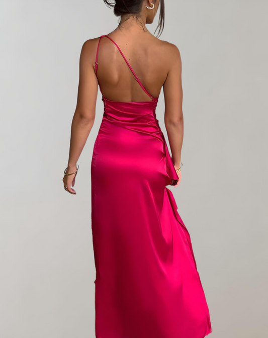 Calli | Das glänzende Schlitzkleid für Damen 2024