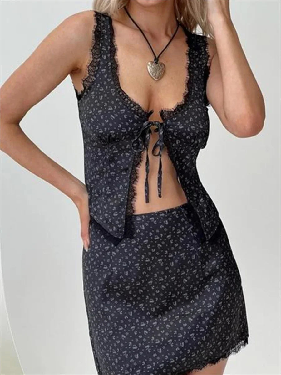 Aila | Top und Rock-Set mit niedriger Taille