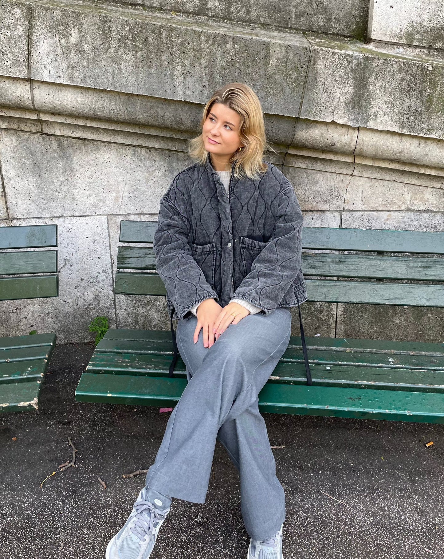 Renni | Graue Must-Have-Jacke mit großen Taschen