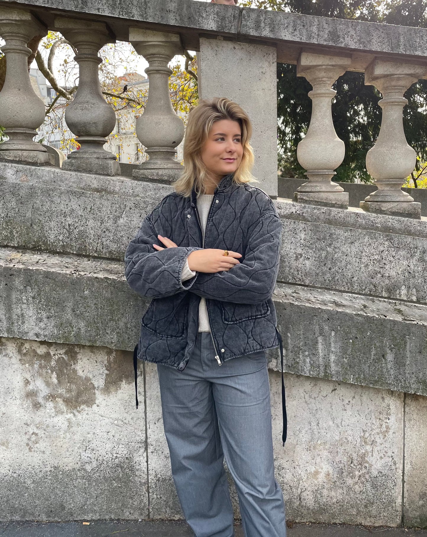 Renni | Graue Must-Have-Jacke mit großen Taschen