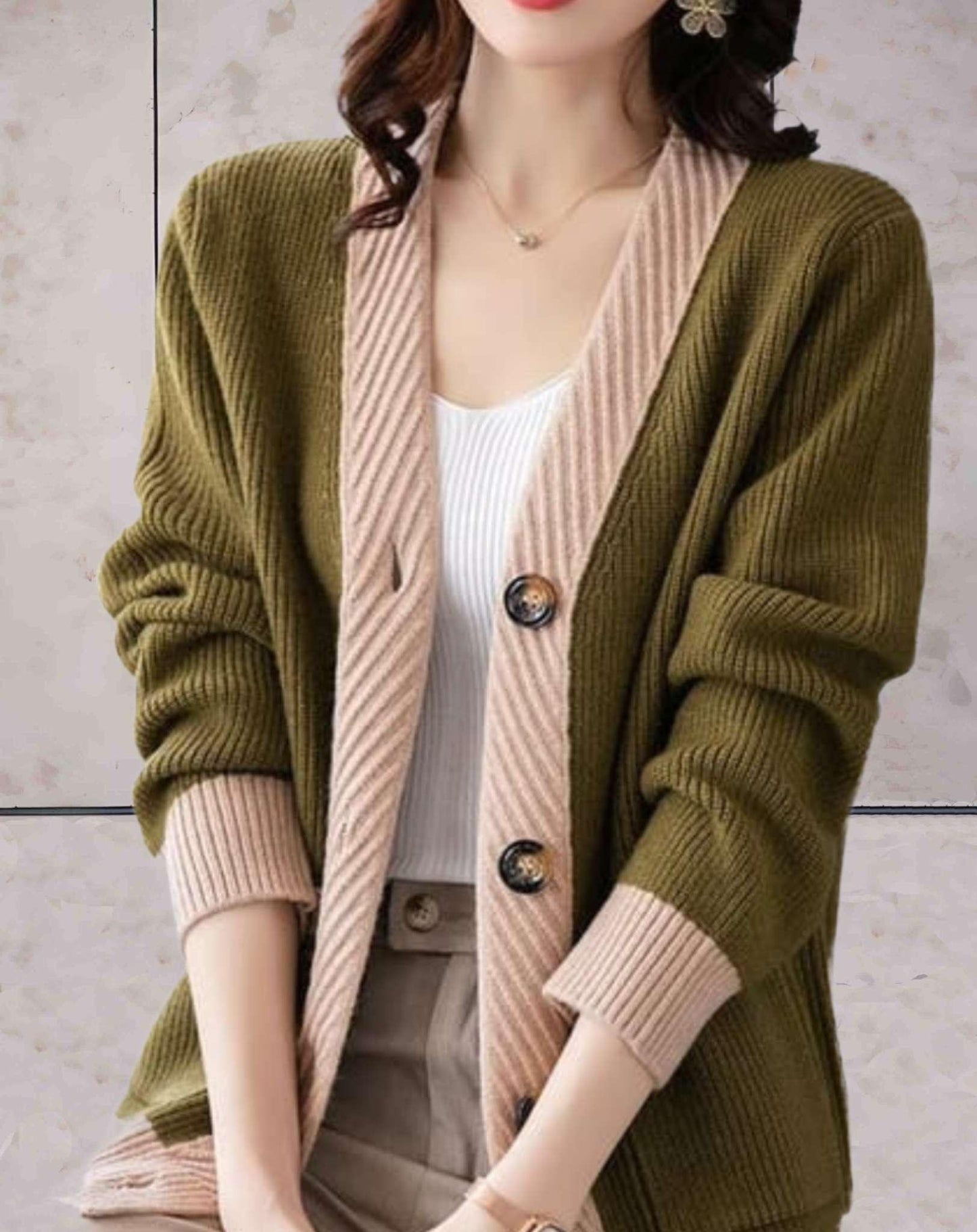 Josey | Bicolor Strick-Cardigan mit V-Ausschnitt, Knopfverschluss und Seitentaschen