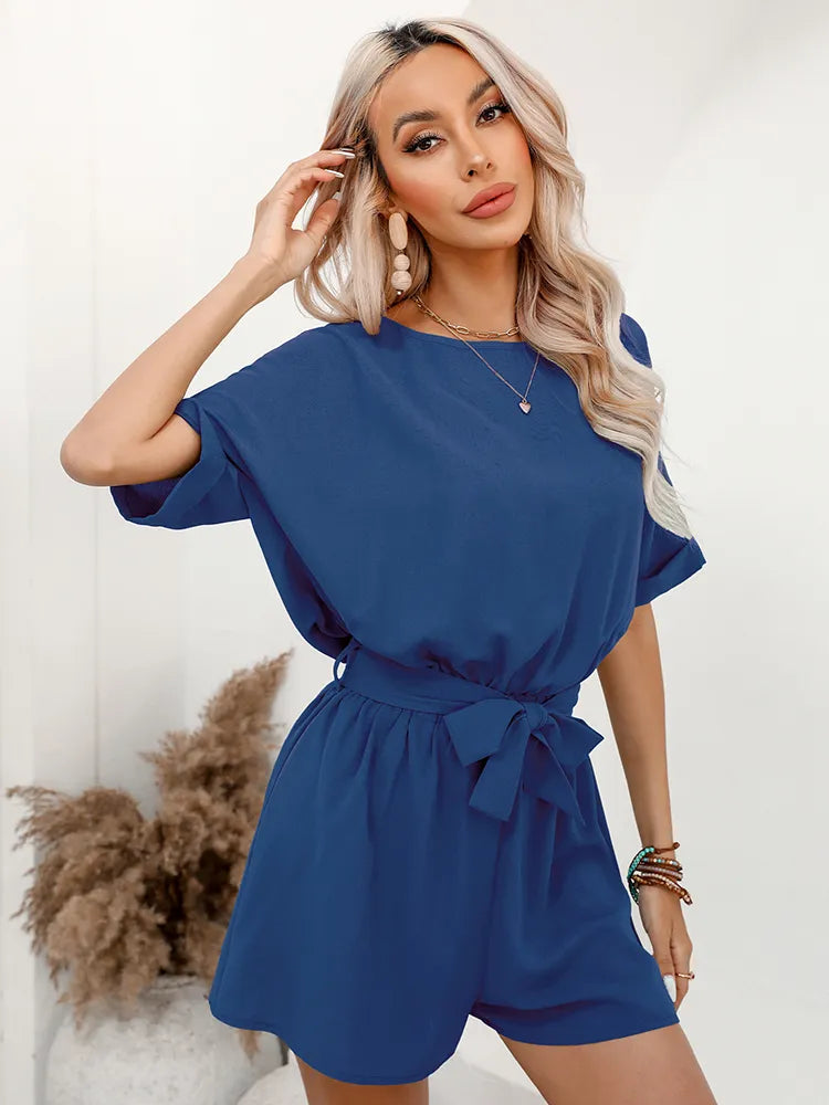 Sonaya | Gürtel-Jumpsuit mit Rundhalsausschnitt