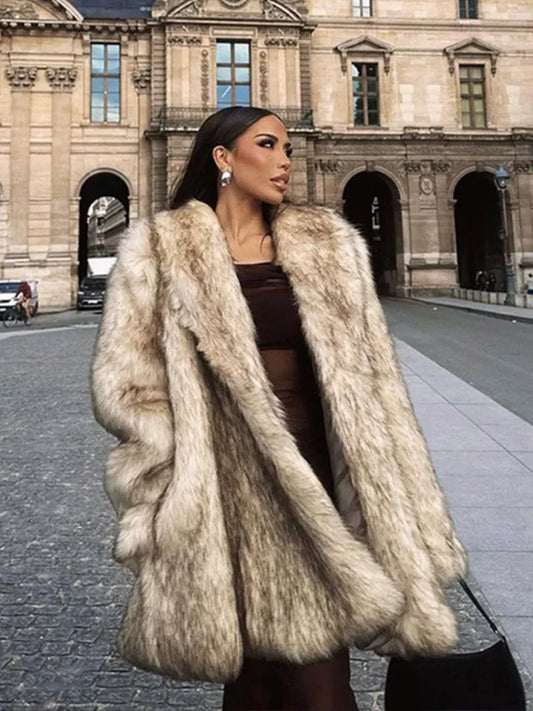 Stellar | Flauschiger Wintermantel aus Kunstfell – warm und elegant für Damen