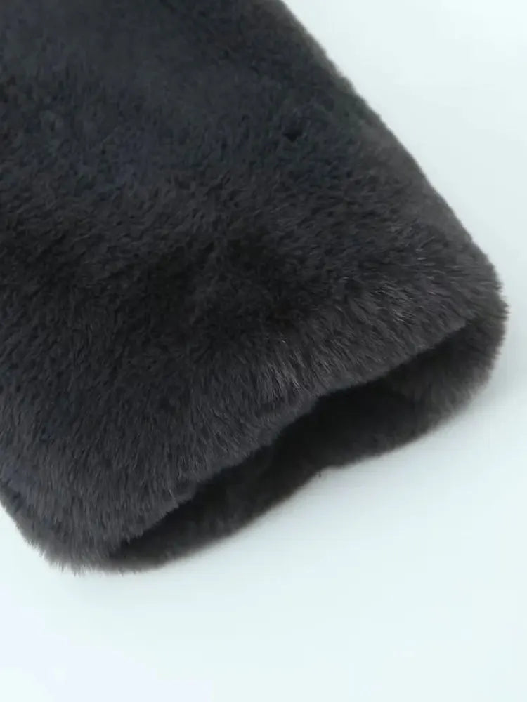 Myia | Damen Jacke aus Kunstfell, warm und elegant