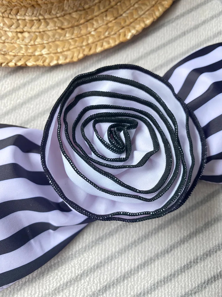 Tilda | Gestreifter Bikini Rosendetail