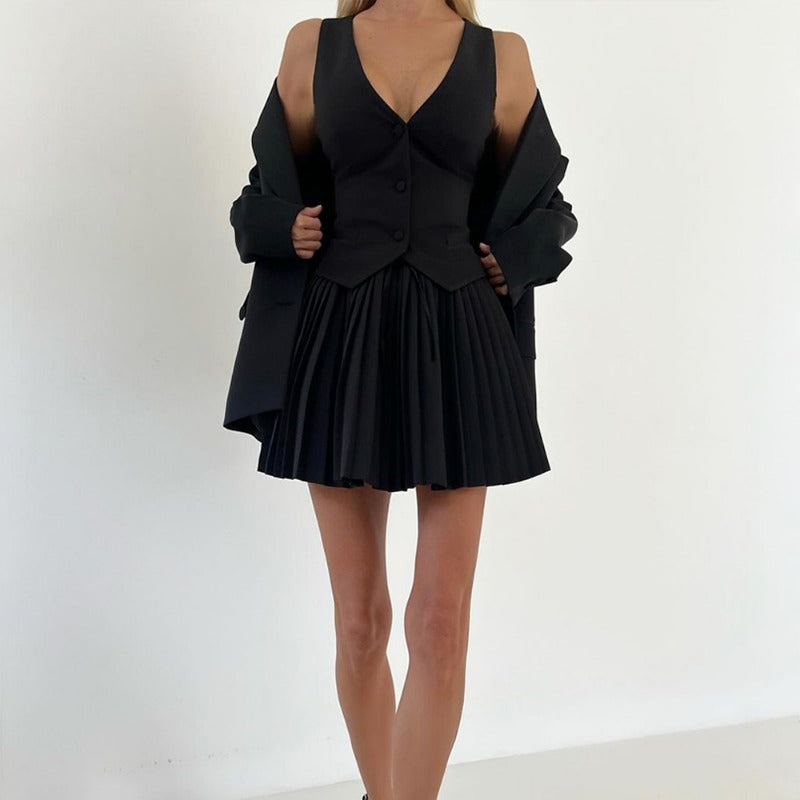 Criza | Elegantes Set mit Knopf-Cardigan und Plisseerock