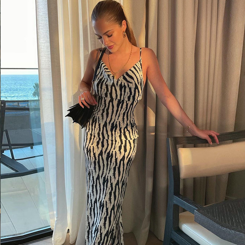 Mica | Maxi-Kleid mit Zebramuster und offenem Rücken