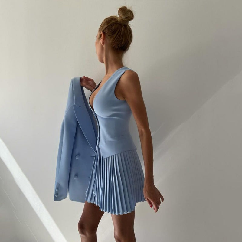 Criza | Elegantes Set mit Knopf-Cardigan und Plisseerock