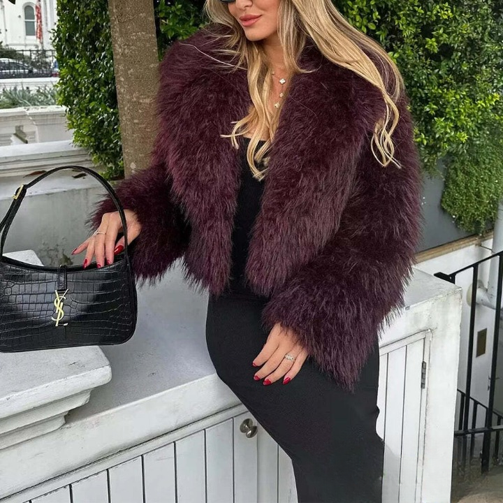 Nerice | Warme Pelzjacke mit V-Ausschnitt für Damen