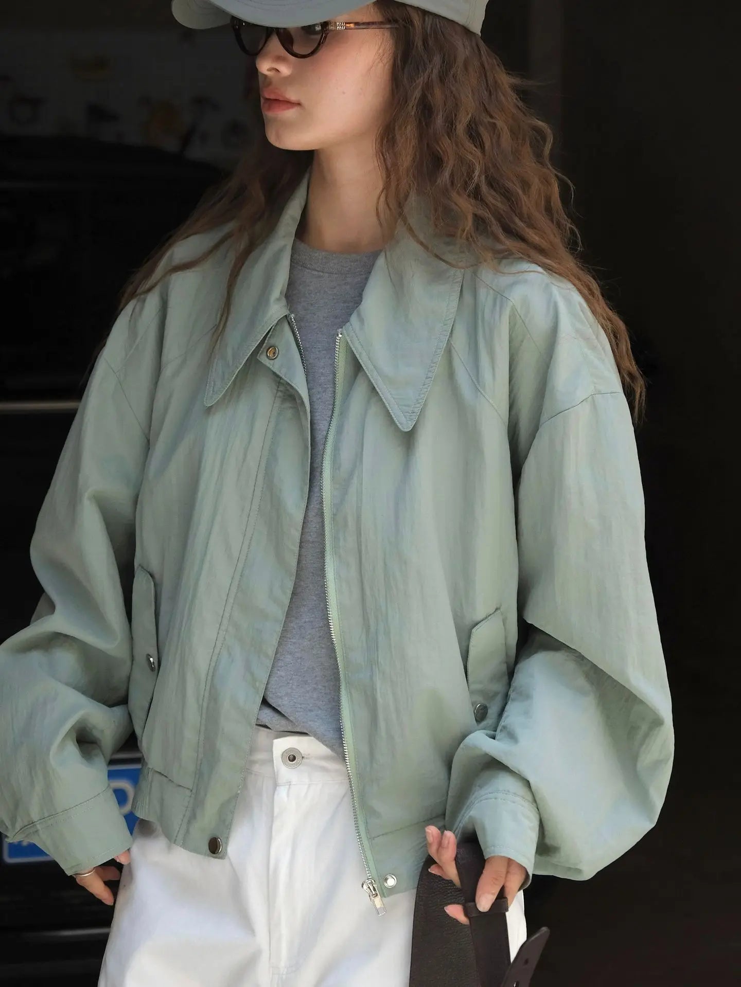 Cleaa | Lockerer Bombermantel für Damen mit Reverskragen und langen Ärmeln