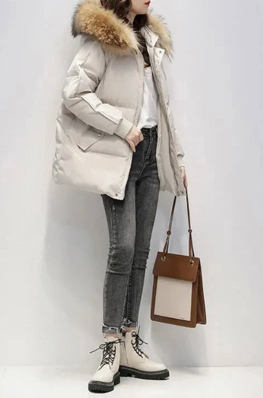 Beila | Schicke und stilvolle Winterjacke mit Pelzkapuze für Frauen