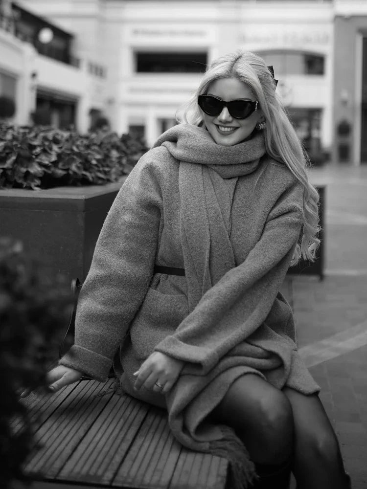 Naime | Strickjacke Damen mit Schal stilvoll warm