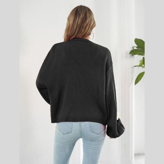 Gigie | Lebendiger Strickpullover mit Blumenapplikation