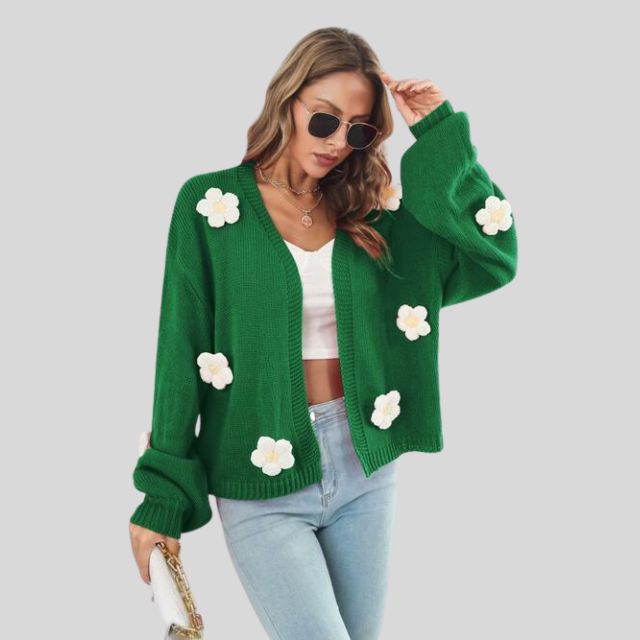 Gigie | Lebendiger Strickpullover mit Blumenapplikation