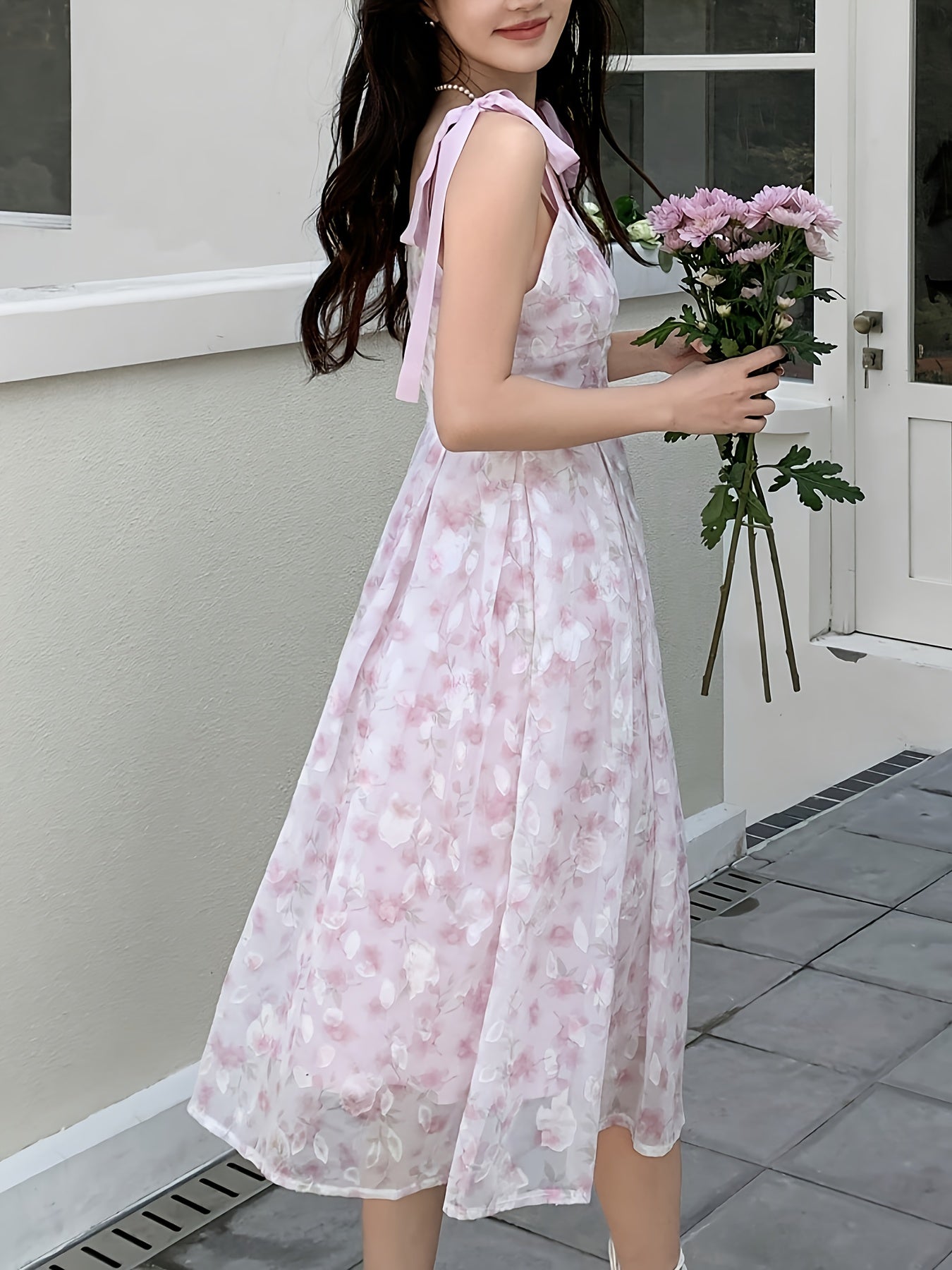 Leonor | Rosa Blumenkleid mit Trägern