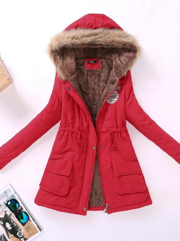 Vasilia | Winterjacke mit Kapuze aus Fleece und Futter aus Fell
