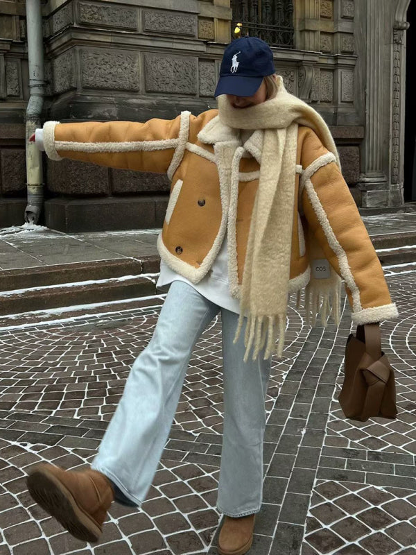 Soe | Modische Damen-Pilotjacke mit Lammfellimitat und Kontrastnähten