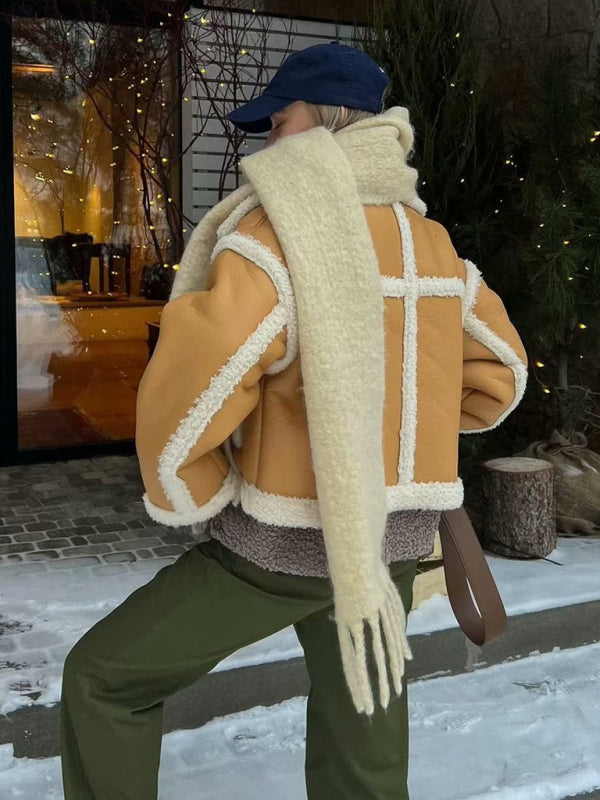 Soe | Modische Damen-Pilotjacke mit Lammfellimitat und Kontrastnähten