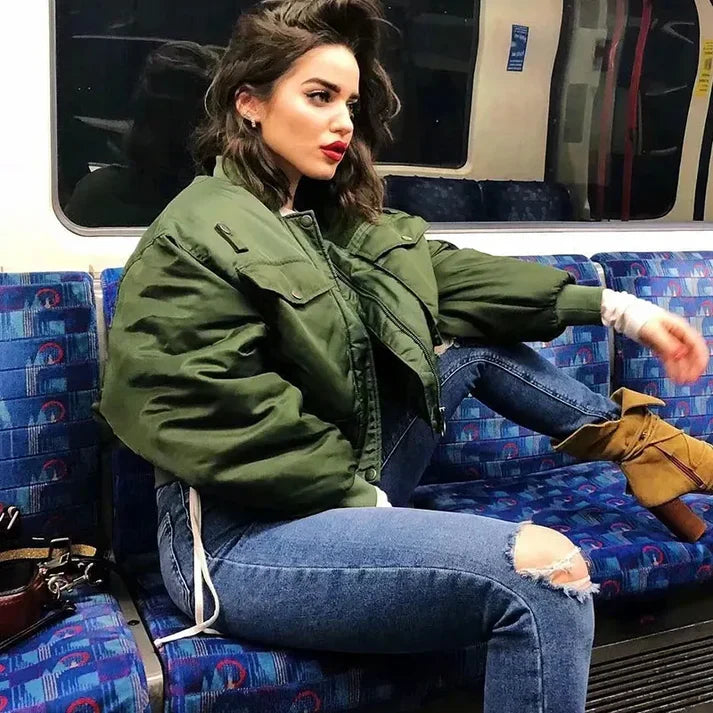 Nomi | Vielseitige Damen-Bomberjacke – Modischer Kurzblouson für jede Gelegenheit